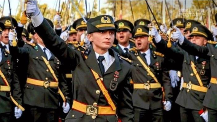İhraç Edilen Teğmenlerden İlk Açıklama: “Vatan Sağ Olsun, Atatürk’ün Askerleriyiz”