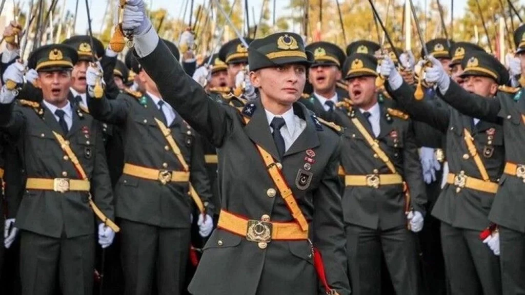 TSK’dan İhraç Edilen Teğmenler: “Mustafa Kemal’in Askerleriyiz” İsyanı ve Disiplin Soruşturmaları