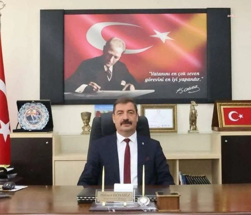 Kula Belediye Başkanı Hikmet Dönmez Görevine İade Edildi: Mahkeme Kararıyla Hukuksuz Uzaklaştırma Son Buldu