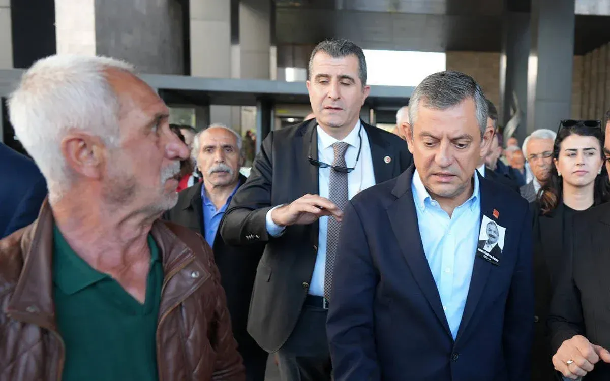 CHP Lideri Özgür Özel’e Yumruklu Saldırıya 4 Yıl 6 Aya Kadar Hapis Talebi