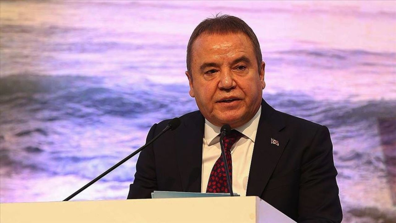 Antalya Büyükşehir Belediye Başkanı Muhittin Böcek’ten Sağlık Mesajı: Başarılı Anjiyo Operasyonu Geçirdi