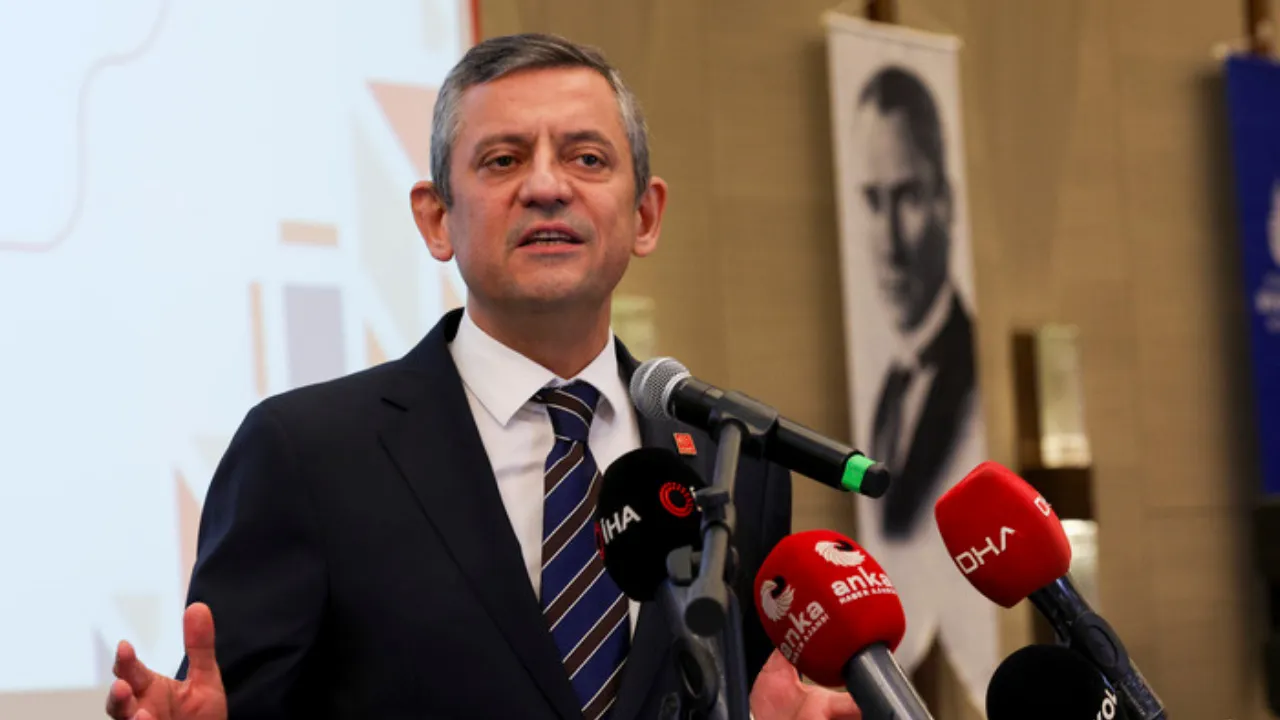 Özgür Özel’den Açılım Komisyonu ve Yeni Anayasa Çıkışı: “Temel Değerlerden Taviz Vermeyiz”